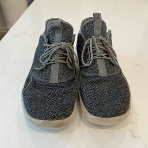 Men’s Jordan Eclipse Shoes - size 9